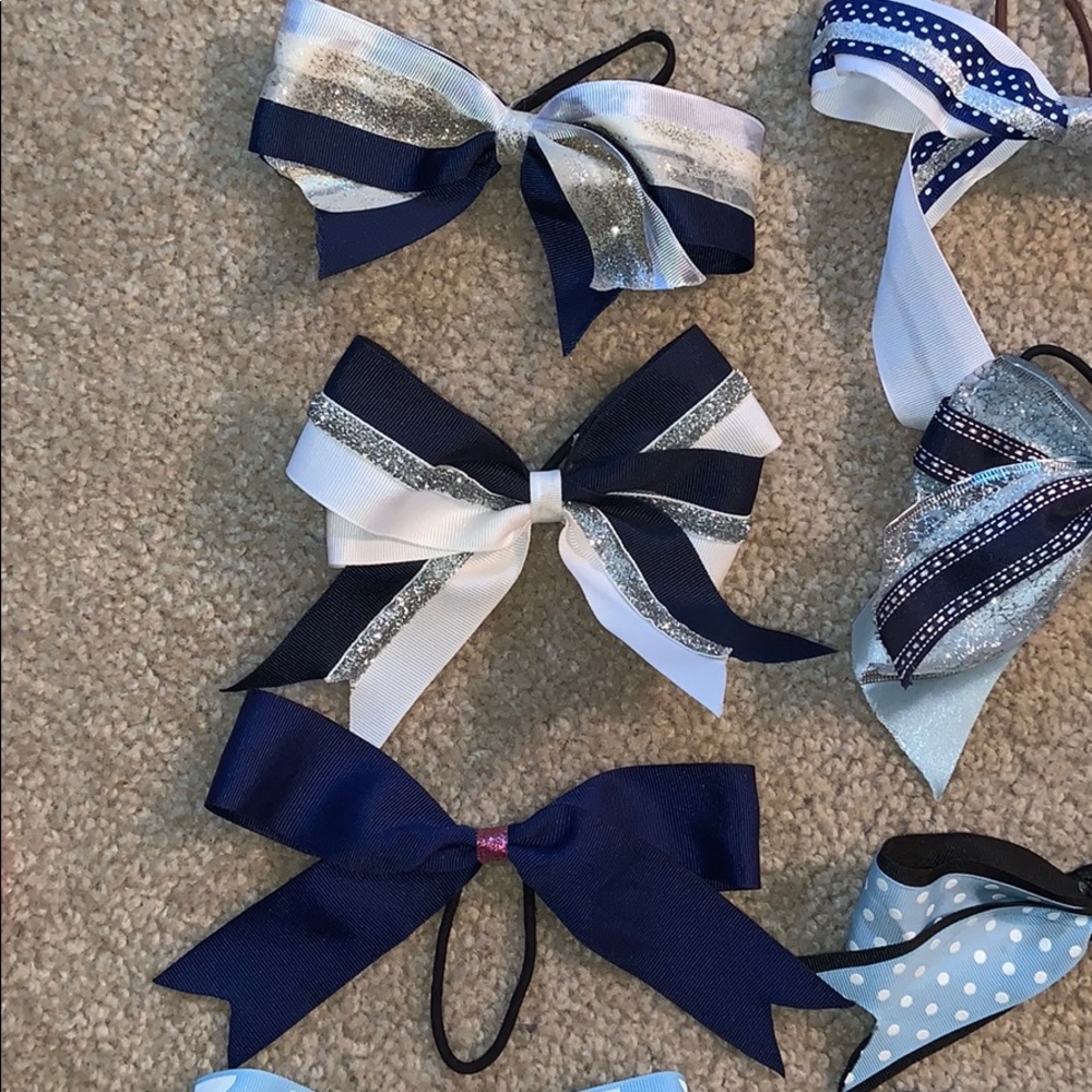 Bows!!!! - Picture 2 of 8